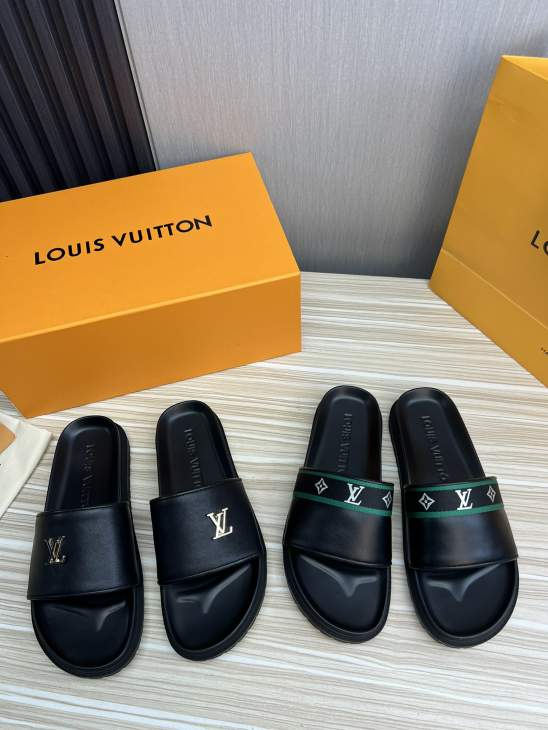Picture of Louis Vuitton Slippers _SKULVsz38-46mnf03631370